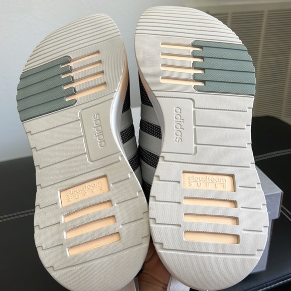 Adidas women’s RACER TR21 CLOUDFOAM LIFESTYLE RUNNING SHOES size 8 - Picture 4 of 7